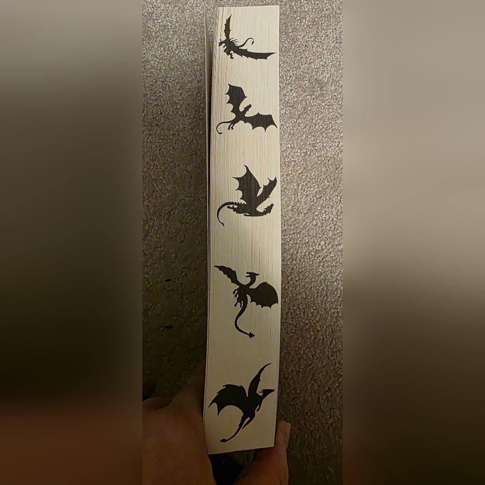Fourth Wing 1st Ed. Special Limited Edition Out of Print Paperback Sprayed Edge - Picture 2 of 2